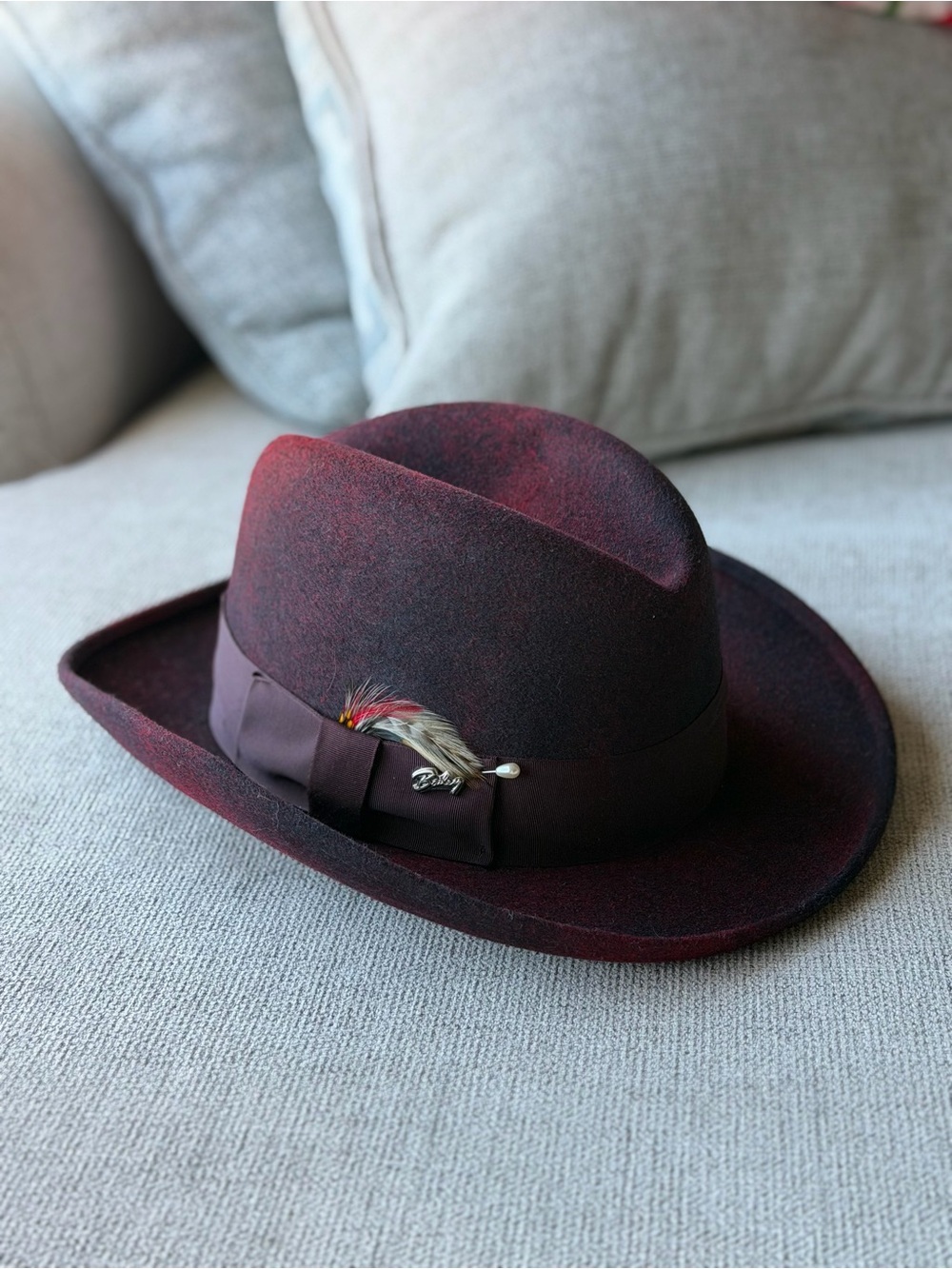 Bailey of Hollywood Men’s Fedora Hat Wool Felt Burgundy & Black Size L